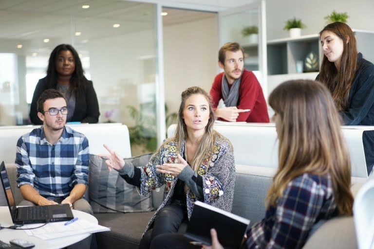 Você está procurando por cursos de gestão?  Veja 5 cursos online agora!